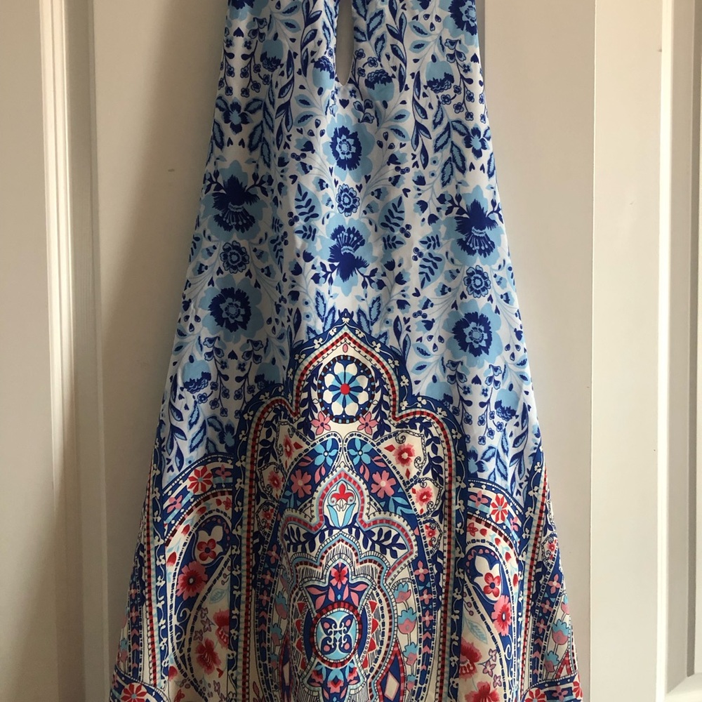 Summer dress - Picture 2 of 3